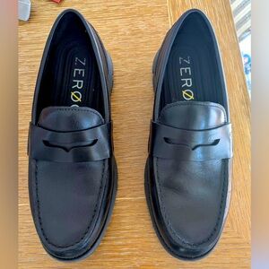 Men’s Cole Haan loafers 8W